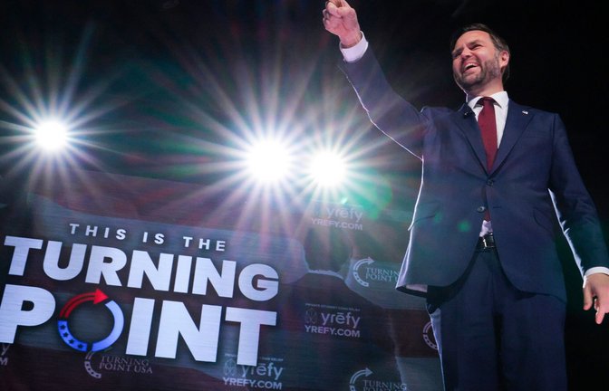 US-Vizepräsident Vance begründete, warum noch keine Einigung mit dem Iran erzielt wurde.<span class='image-autor'>Foto: Chip Somodevilla/Pool Getty Images North America/AP/dpa</span>