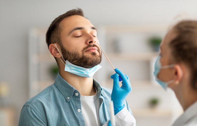 Braucht man den PCR-Test für den Genesenennachweis?<span class='image-autor'>Foto: Prostock-studio / shutterstock.com</span>