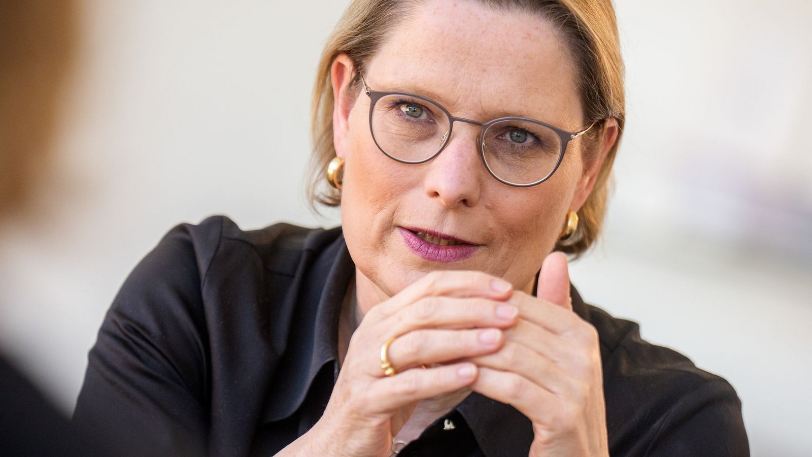 "Moderne Sklaverei" dürfe in Deutschland nicht geduldet werden, sagt Bundesjustizministein Stefanie Hubig (SPD). (Archivbild)Foto: Michael Kappeler/dpa "Moderne Sklaverei" dürfe in Deutschland nicht geduldet werden, sagt Bundesjustizministein Stefanie Hubig (SPD). (Archivbild)Foto: Michael Kappeler/dpa