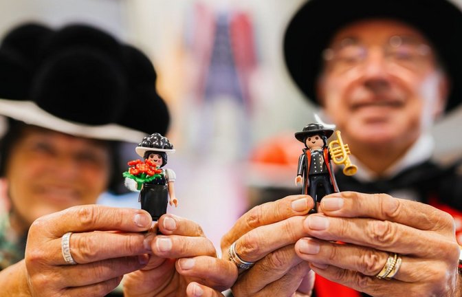Die Baiersbronn Touristik präsentiert nach eigenen Angaben erstmals das Playmobil-Set. Marie trage künftig den traditionellen Bollenhut der verheirateten Frauen, Hannes‘ Tracht sei ebenfalls originalgetreu gestaltet (Archiv).<span class='image-autor'>Foto: Philipp von Ditfurth/dpa</span>
