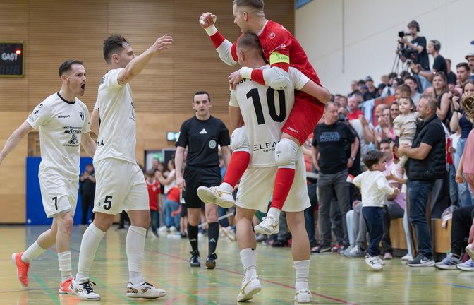 Der TSV Weilimdorf jubelt über den Halbfinalerfolg gegen Hamburger SV.<span class='image-autor'>Foto: Sören Herl/TSV Weilimdorf</span>