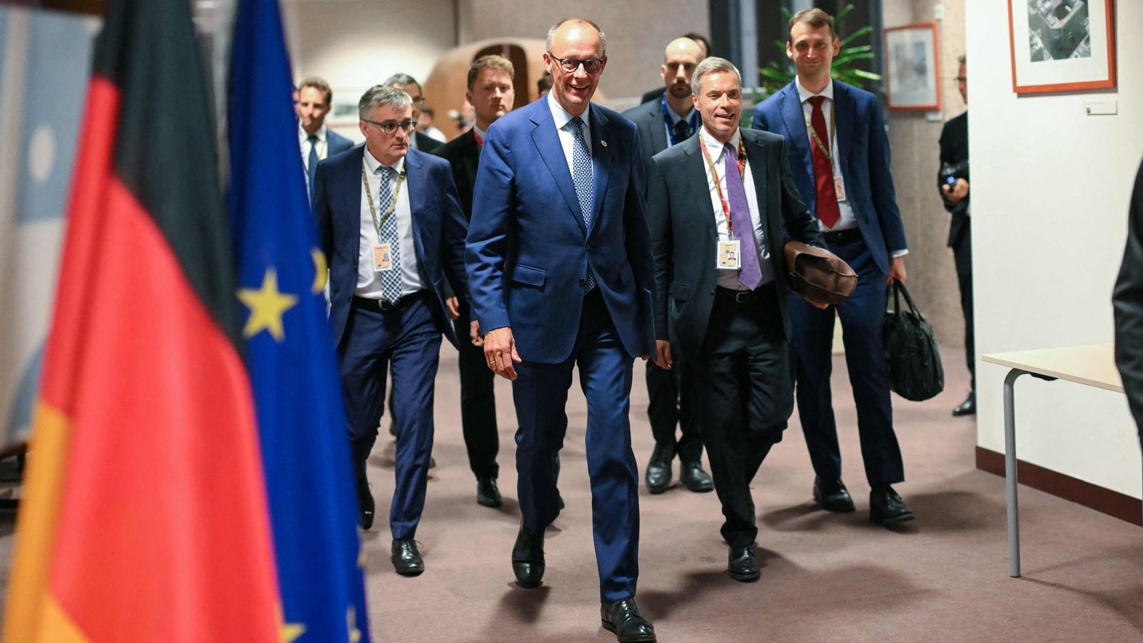 So sähe sich Friedrich Merz gerne: als Anführer und Macher. Doch der Bundeskanzler hat bisher wenige Ankündigungen wirklich eingelöst.Foto: AFP So sähe sich Friedrich Merz gerne: als Anführer und Macher. Doch der Bundeskanzler hat bisher wenige Ankündigungen wirklich eingelöst.Foto: AFP