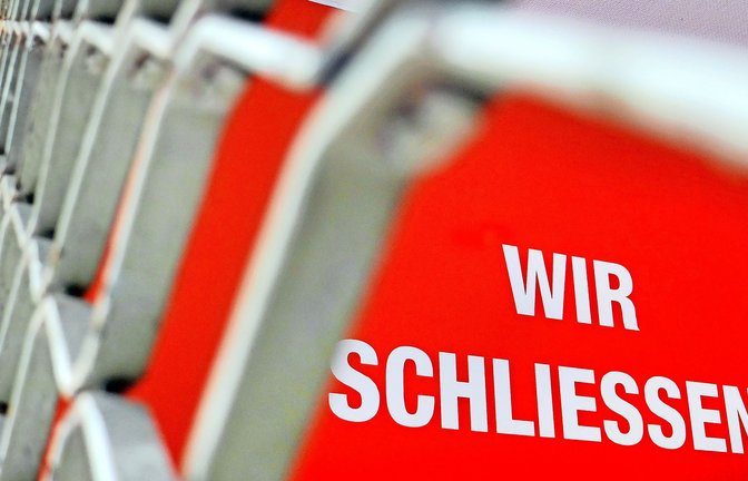Noch macht die Südwest-Wirtschaft nicht den Laden dicht – aber die Stimmung ist trübe.<span class='image-autor'>Foto: dpa/Martin Gerten</span>