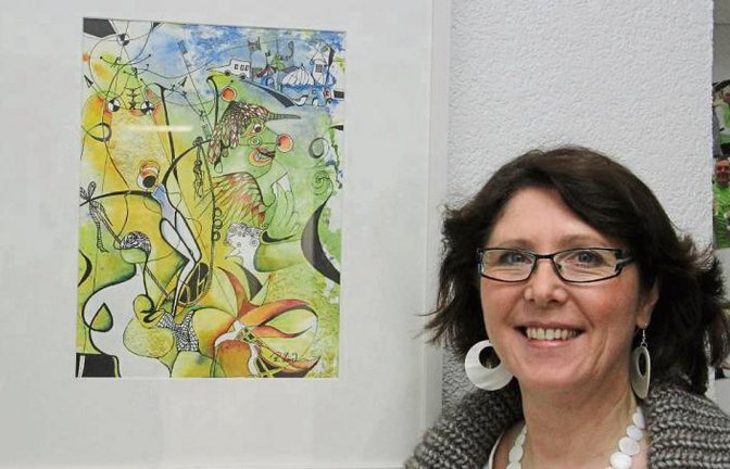 Farbenkräftige Bilder von Renate Lörcher sind in der Sportschule Frech zu sehen.  Foto: p