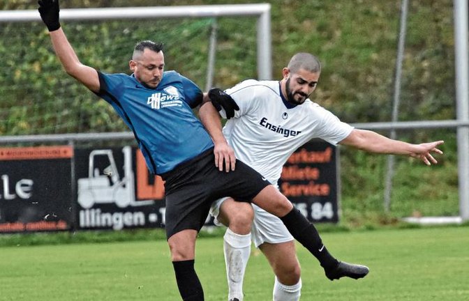 Sven Adamovic (links) hat gut in die Rolle des Spielertrainers beim VfB Vaihingen reingefunden. Der erfolgreiche Saisonstart habe es ihm aber auch leichter gemacht, ist er sich sicher. Foto: Leitner