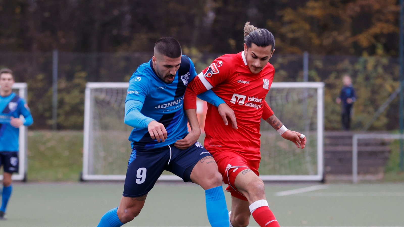 Der Wechsel von Konstantinos Markopoulos (links) zum Ligakonkurrenten SGV Freiberg reißt beim FSV 08 Bissingen eine Lücke. Foto: Baumann Der Wechsel von Konstantinos Markopoulos (links) zum Ligakonkurrenten SGV Freiberg reißt beim FSV 08 Bissingen eine Lücke. Foto: Baumann