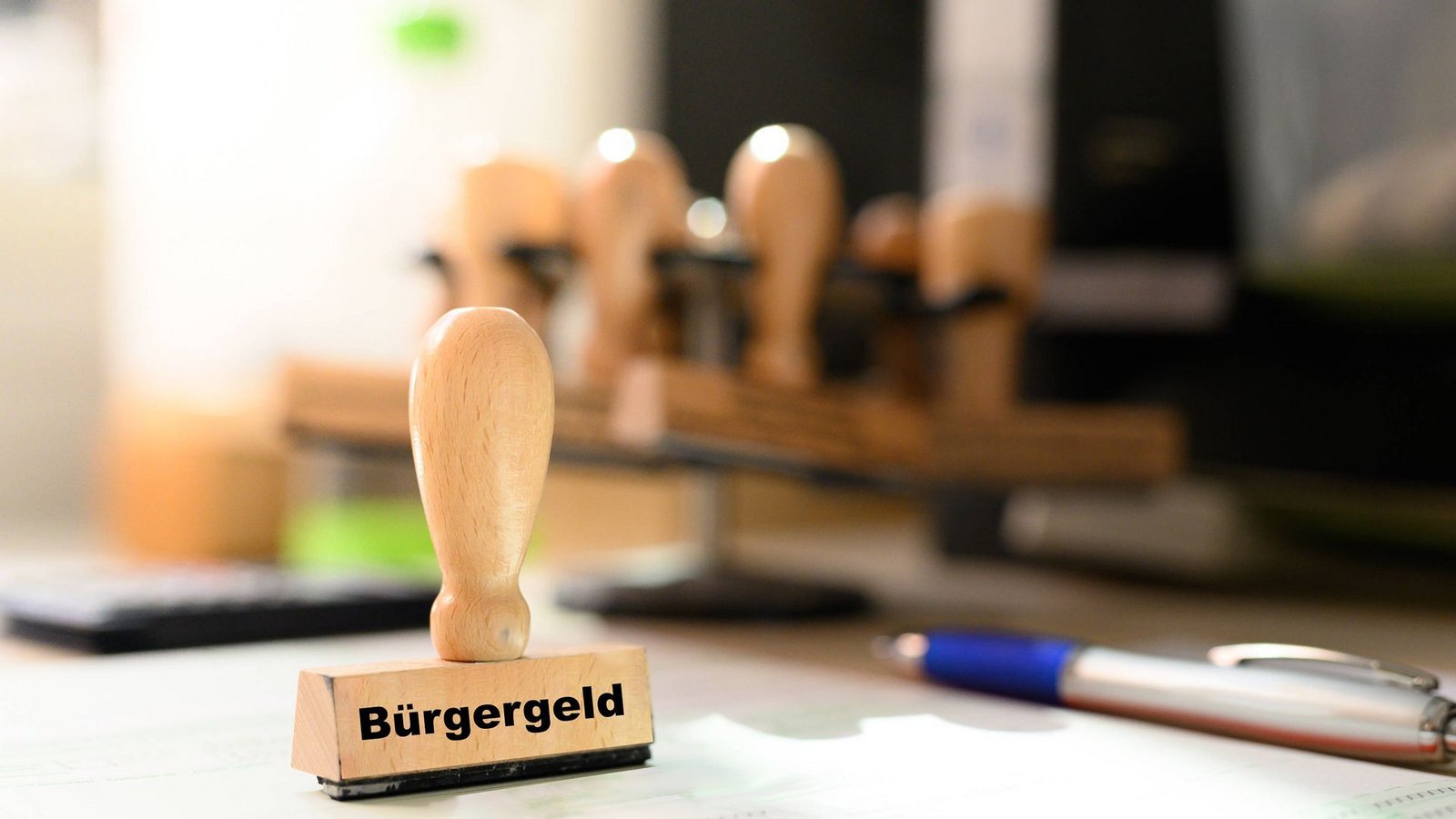 Wie heißt das Bürgergeld künftig – und was ändert sich sonst noch?Foto: IMAGO/Lobeca/IMAGO/Felix Schlikis Wie heißt das Bürgergeld künftig – und was ändert sich sonst noch?Foto: IMAGO/Lobeca/IMAGO/Felix Schlikis