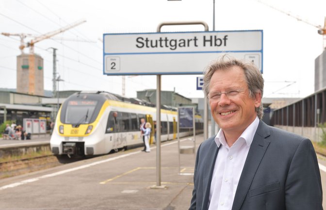David Weltzien verantwortet bei der Deutschen Bahn den Nahverkehr in Baden-Württemberg.<span class='image-autor'>Foto: Lichtgut/Max Kovalenko</span>