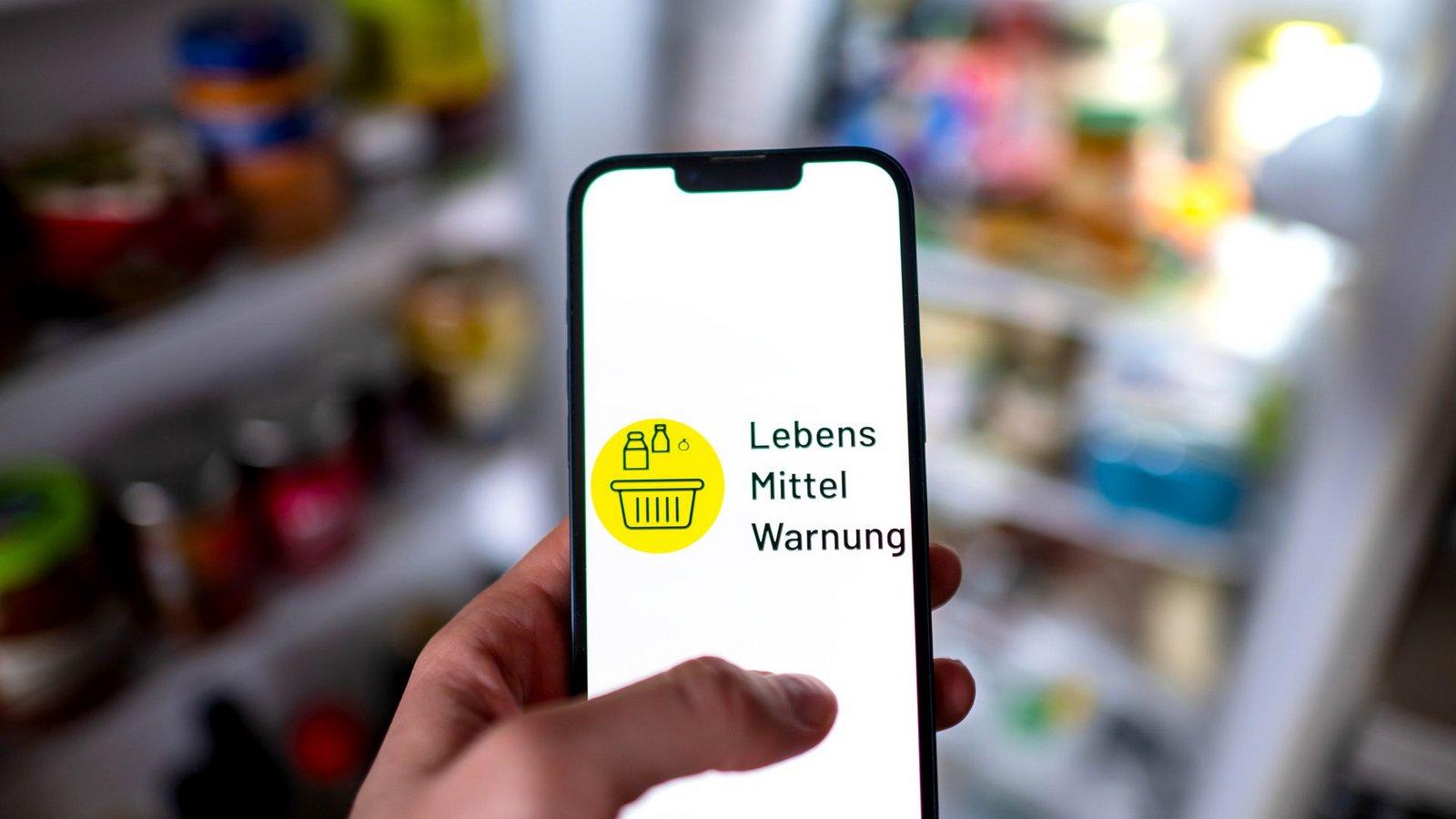 Der Kaufpreis wird bei Rückgabe im Markt erstattet. (Symbolbild)Foto: Sina Schuldt/dpa