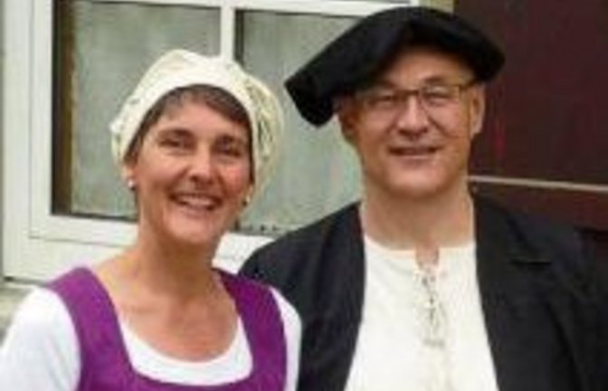 Mechthild und Rainer Köpf laden zur Weinprobe.  Foto: p
