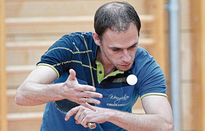 Sebastian Komander machte mit seinem Fünf-Satz-Erfolg gegen Martin Fritz den Gündelbacher Teamsieg gegen Ensingen perfekt. Foto: Archiv/Leitner
