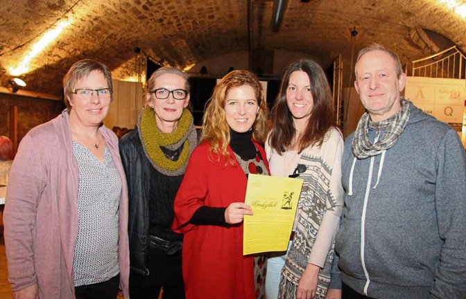 Die Macher von „Kindsglück“ (v.l.): Autorin Barbara Schüßler, Ausstatterin Felizitas Philipp, die Regisseurinnen Eva Mann und Dagmar Brade sowie Produktionsleiter Bernd Schlegel.  Fotos: Gergen