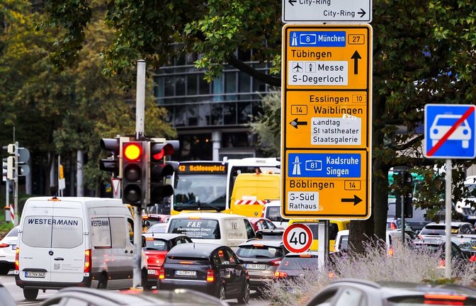 Lärmverursacher Nummer eins in Stuttgart: Der Straßenverkehr wie hier in der City im Bereich Charlottenplatz<span class='image-autor'>Foto: Lichtgut/Max Kovalenko</span>