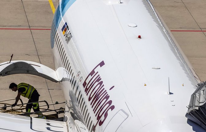 Die Lust aufs Fliegen ist bei vielen groß – auch wenn es deutlich klimaschonendere Reisealternativen gibt (Symbolbild).<span class='image-autor'>Foto: imago images/Arnulf Hettrich/Arnulf Hettrich via www.imago-images.de</span>
