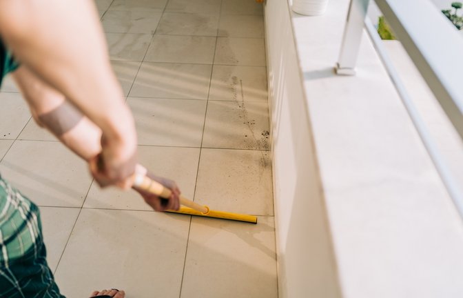 Es geht auch ohne Hochdruckreiniger.<span class='image-autor'>Foto: Ostanina Anna / shutterstock.com</span>