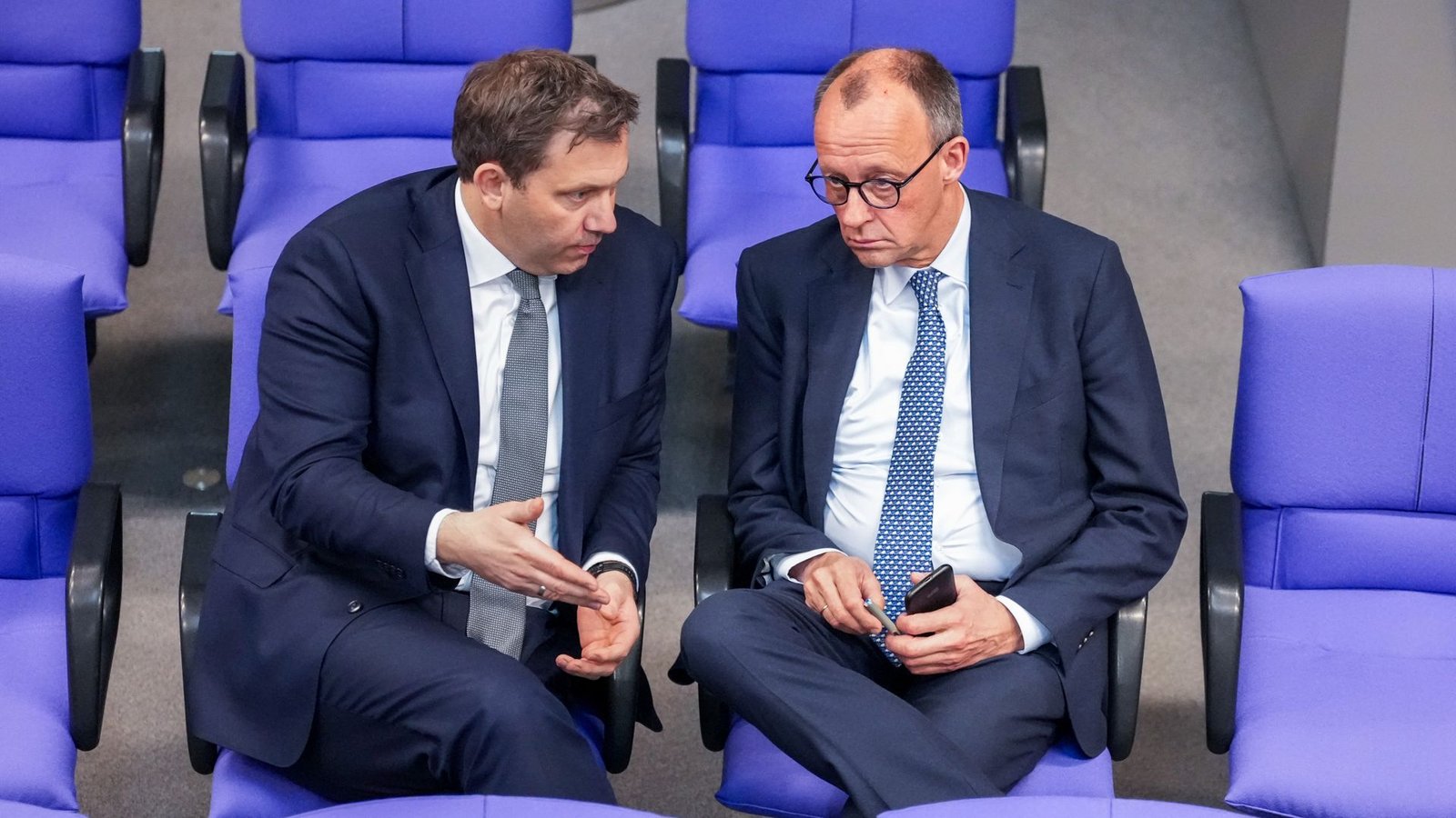 Alle Infos zur Regierungsbildung 2025: Wann die neuen Minister von CDU, CSU und SPD bekannt gegeben werden und welche Termine bis zur Kabinettsbildung anstehen.Foto: dpa
