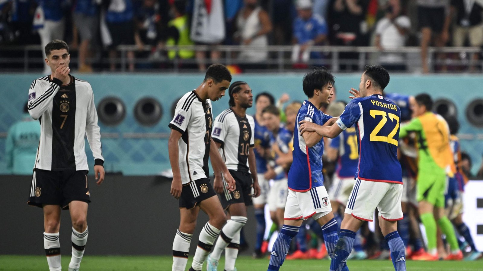 Großer Frust bei den deutschen Nationalspielern nach der Pleite gegen JapanFoto: AFP/Philip Fong