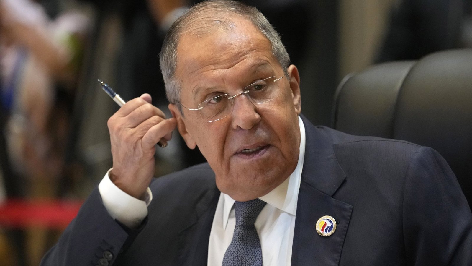 Russlands Außenminister Sergej Lawrow hat ukrainische Äußerungen zu möglichen Friedensgesprächen mit Moskau als „widersprüchlich“ verworfen (Archivfoto).Foto: dpa/Sakchai Lalit Russlands Außenminister Sergej Lawrow hat ukrainische Äußerungen zu möglichen Friedensgesprächen mit Moskau als „widersprüchlich“ verworfen (Archivfoto).Foto: dpa/Sakchai Lalit