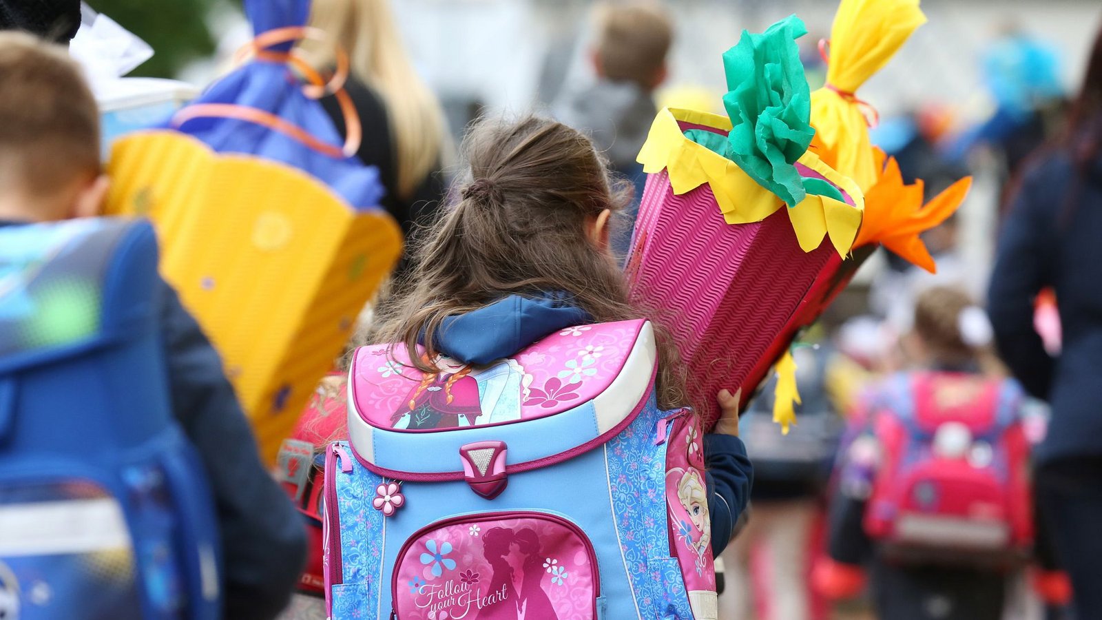 Die Grundschulen müssen sich auf viel mehr Erstklässer und überhaupt hohe Schülerzahlen einstellen.Foto: dpa/Thomas Warnack Die Grundschulen müssen sich auf viel mehr Erstklässer und überhaupt hohe Schülerzahlen einstellen.Foto: dpa/Thomas Warnack