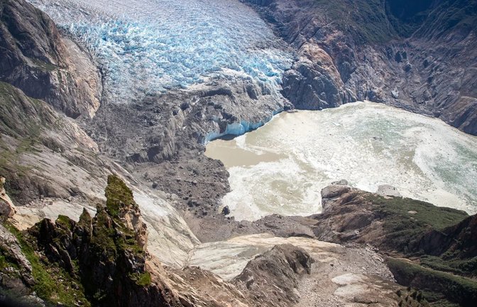 Wissenschaftler registrierten den zweithöchsten Tsunami der Welt, nachdem er im vergangenen August nach einem massiven Felssturz am Fuß eines Gletschers den Tracy Arm Fjord im Südosten Alaskas traf.<span class='image-autor'>Foto: ohn Lyons/U.S. Geological Survey</span>