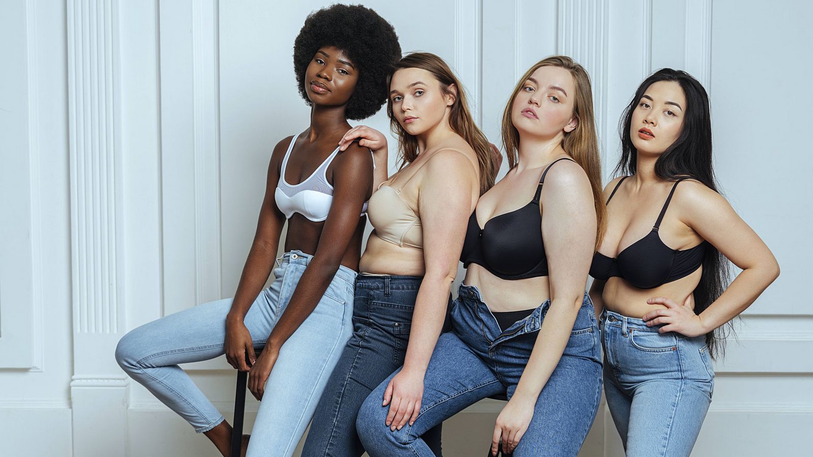 Alle Körperformen sind okay, niemand sollte sich für sein Aussehen schämen – eine wunderbare Idee. Doch in Wahrheit spielt das Äußere doch eine Rolle.Foto: Imago/Westend61/OneInchPunch Alle Körperformen sind okay, niemand sollte sich für sein Aussehen schämen – eine wunderbare Idee. Doch in Wahrheit spielt das Äußere doch eine Rolle.Foto: Imago/Westend61/OneInchPunch