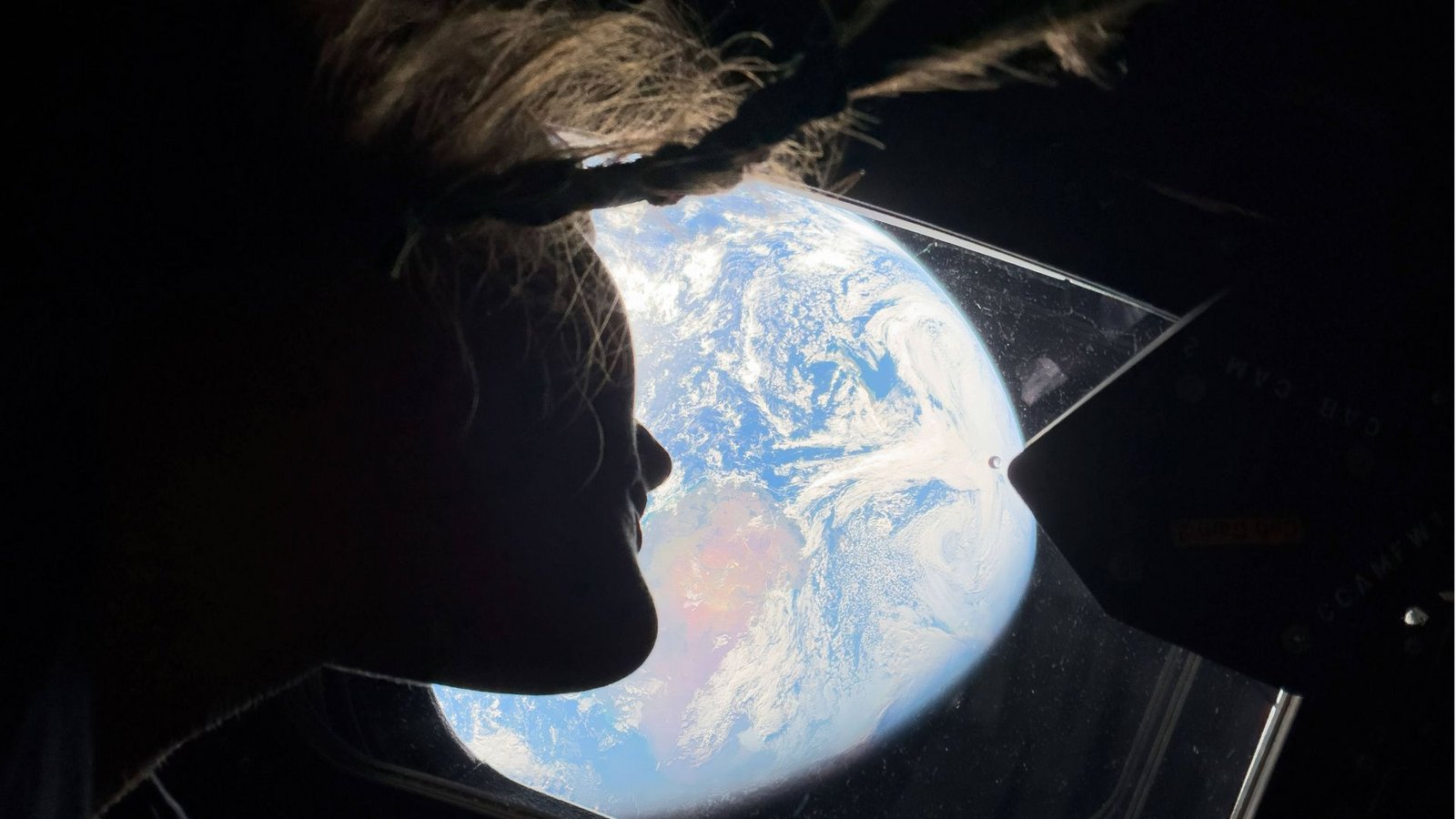 Auf diesem undatierten Foto, das von der Nasa zur Verfügung gestellt wurde, blickt Kommandant Reid Wiseman während der Artemis-II-Mission auf dem Weg zum Mond aus einem Fenster an Bord des Orion-Raumschiffs Integrity auf die Erde.Foto: Imago/ZUMA Press Wire Auf diesem undatierten Foto, das von der Nasa zur Verfügung gestellt wurde, blickt Kommandant Reid Wiseman während der Artemis-II-Mission auf dem Weg zum Mond aus einem Fenster an Bord des Orion-Raumschiffs Integrity auf die Erde.Foto: Imago/ZUMA Press Wire
