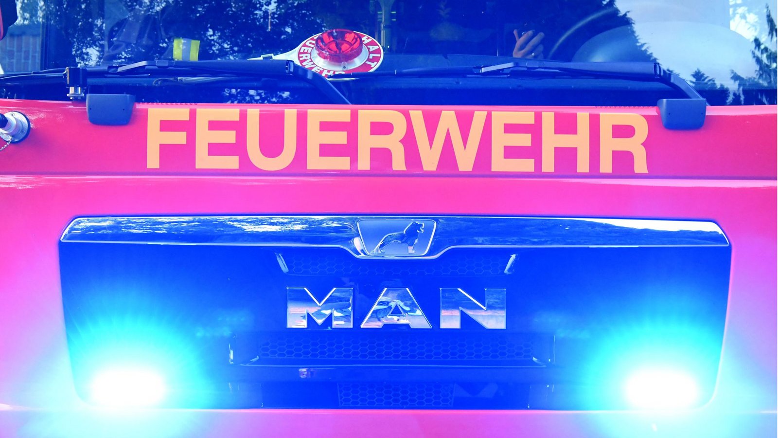Die Feuerwehr rückte an. (Symbolbild)Foto: Carsten Rehder/dpa/Carsten Rehder Die Feuerwehr rückte an. (Symbolbild)Foto: Carsten Rehder/dpa/Carsten Rehder