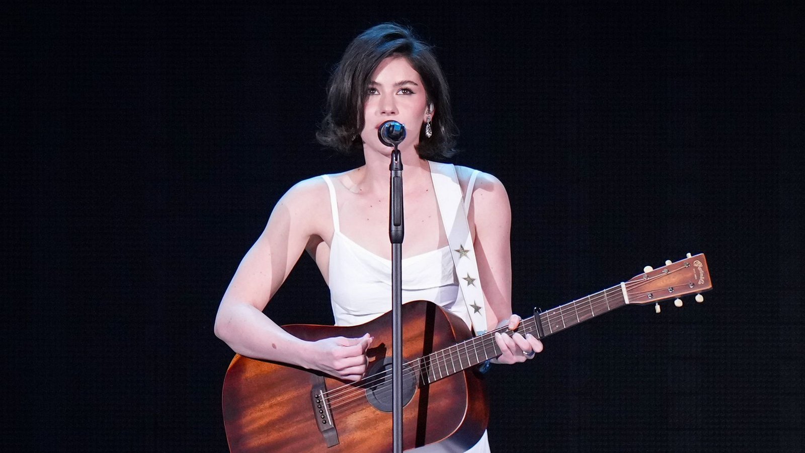 Gracie Abrams – hier bei einem Konzert in Vancouver, Kanada – ist am Samstag in Stuttgart aufgetreten. Bei der Show in der Porsche-Arena waren keine Pressefotografinnen und Pressefotografen zugelassen.Foto: IMAGO/ZUMA Press/IMAGO/Darryl Dyck Gracie Abrams – hier bei einem Konzert in Vancouver, Kanada – ist am Samstag in Stuttgart aufgetreten. Bei der Show in der Porsche-Arena waren keine Pressefotografinnen und Pressefotografen zugelassen.Foto: IMAGO/ZUMA Press/IMAGO/Darryl Dyck