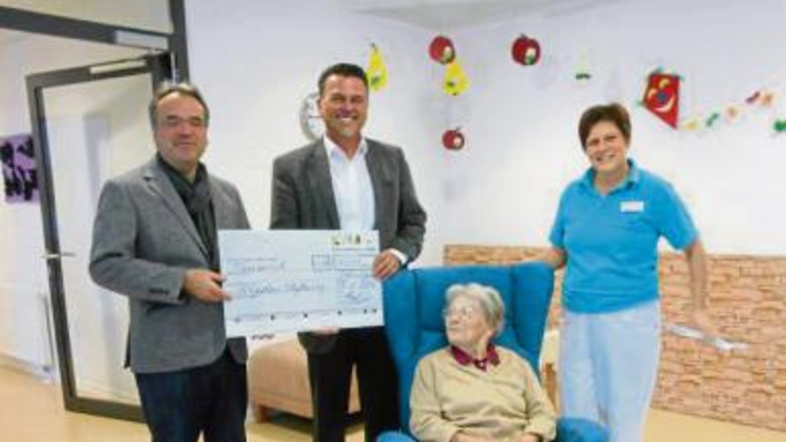 1000 Euro gab es für die Tagespflege. Foto: p 1000 Euro gab es für die Tagespflege. Foto: p