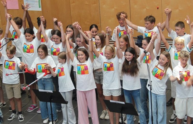 Die Fantastikinder ernten Applaus für ihren neu aufgenommenen Song. <span class='image-autor'>Foto: p</span>