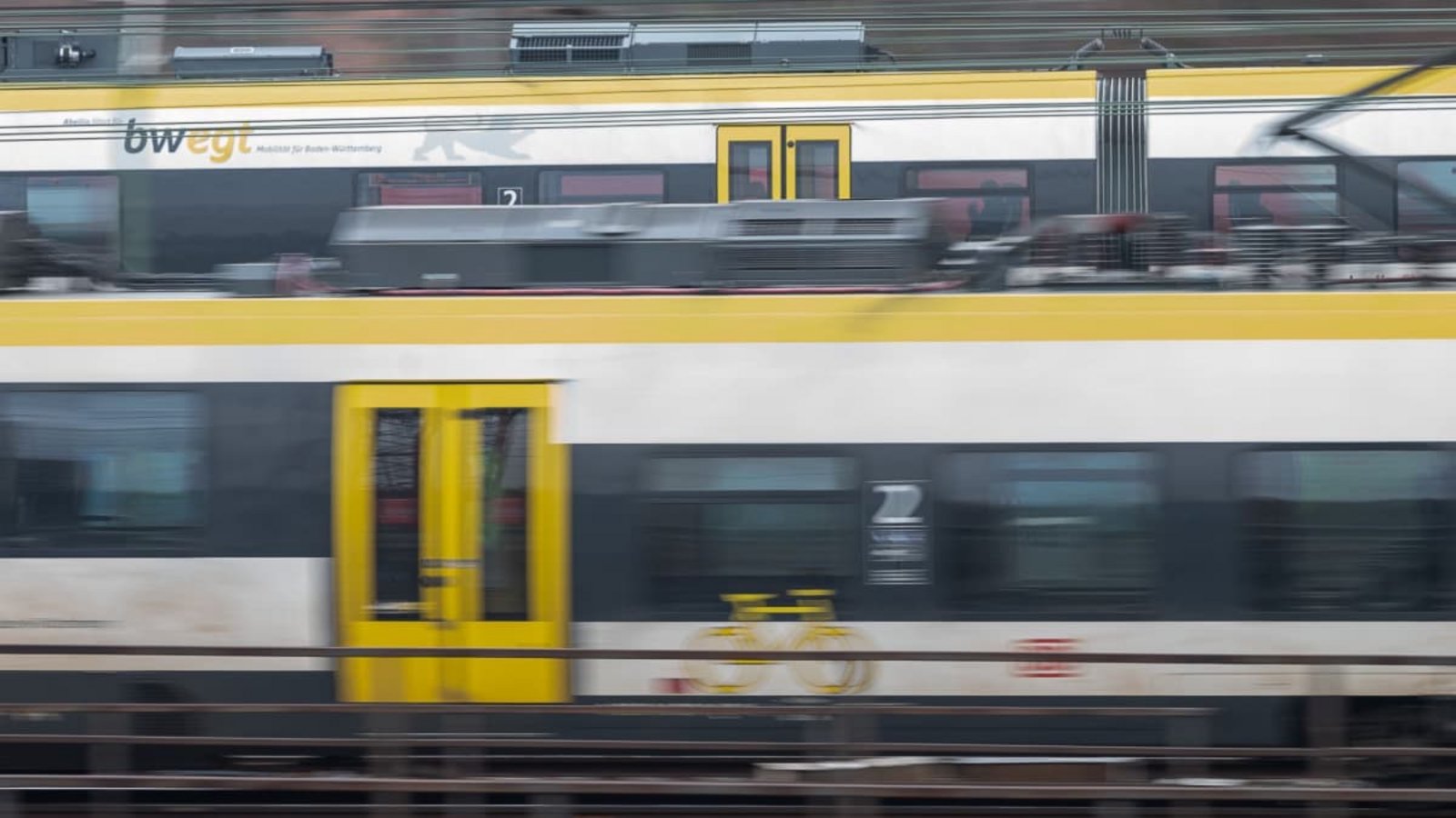 Die Deutsche Bahn arbeitet seit dem 10. Juli an der Bahninfrastruktur zwischen Tübingen und Stuttgart. (Archivbild)Sebastian Gollnow/dpa Die Deutsche Bahn arbeitet seit dem 10. Juli an der Bahninfrastruktur zwischen Tübingen und Stuttgart. (Archivbild)Sebastian Gollnow/dpa