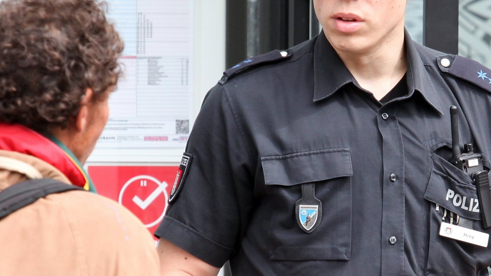 „Wir sind zwar gut, aber hellsehen können wir nicht“, sagt Steffen Grabenstein vom Polizeipräsidium Ludwigsburg. Deshalb sei es wichtig, Straftaten der Polizei zu melden, wie hier auf diesem Symbolfoto zu sehen. Foto: dpa