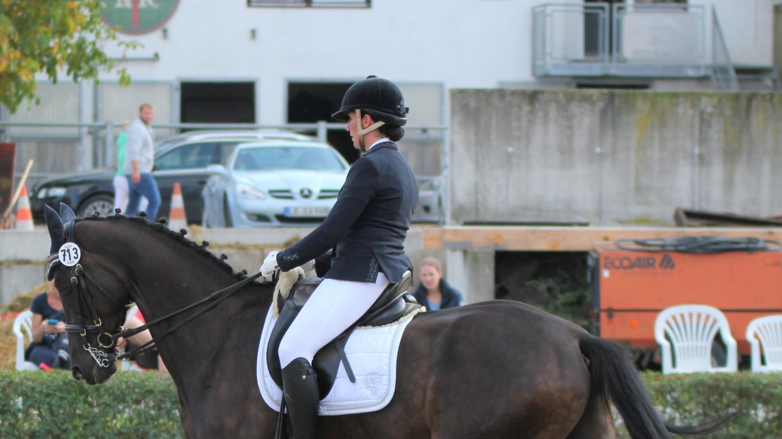 Corina Rapp vom RFZV Nussdorf ist bei ihrem Heimspiel mit drei Pferden am Start.  Foto: privat