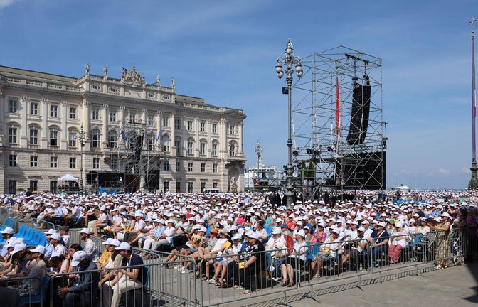 Der Papst hatte in Triest im Nordosten Italiens einen Gottesdienst unter freiem Himmel gefeiert. (Archivbild)<span class='image-autor'>Foto: IMAGO/ZUMA Press/IMAGO/Gabriele Crozzoli</span>
