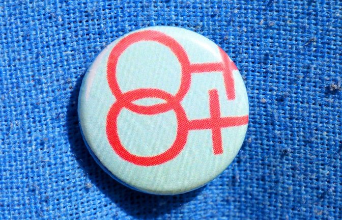 Abseits des biologischen Geschlechts sind sexuelle Orientierungen und Identitäten  nicht in Stein gemeißelt. Menschen können sich ihrem  biologischen Geschlecht entsprechend oder davon verschieden erleben und dies  zum Ausdruck bringen.<span class='image-autor'>Foto: Imago/Müller-Stauffenberg</span>