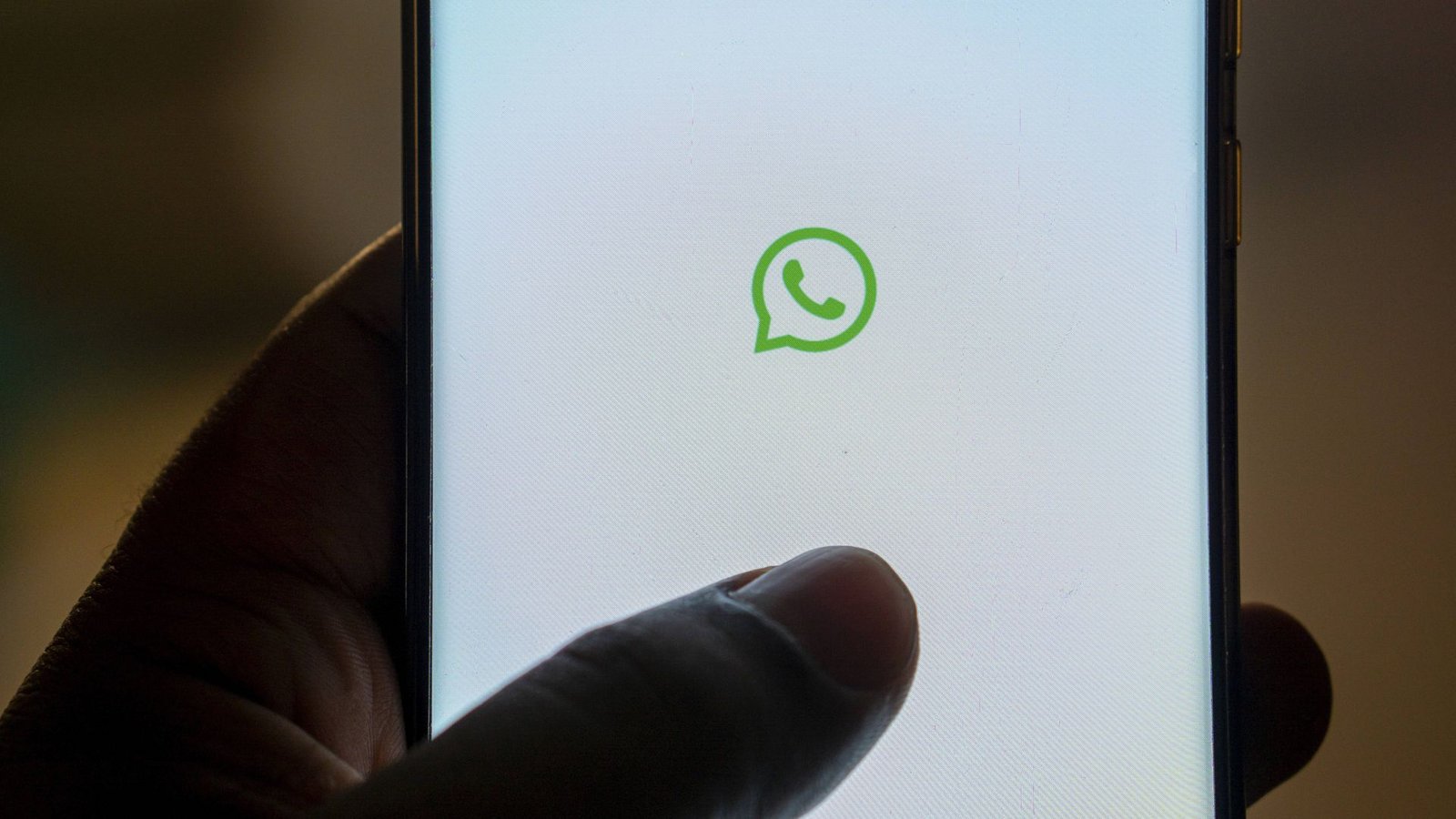 WhatsApp ist für viele ein täglicher Begleiter auf dem Handy.Foto: IMAGO/imagebroker