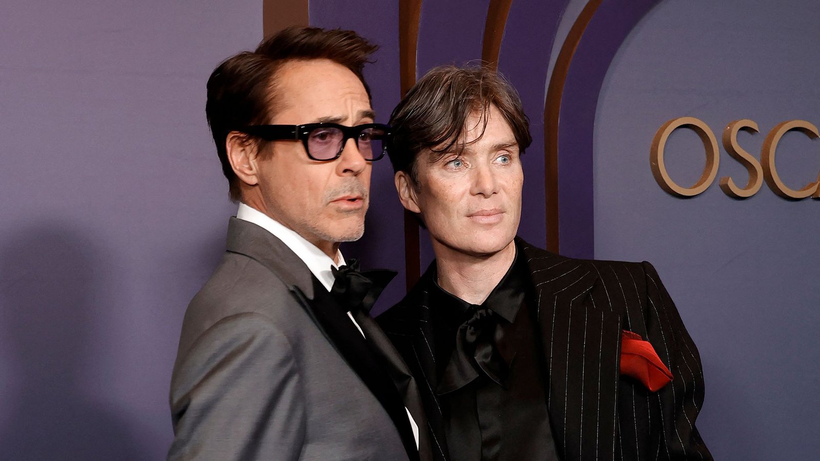 Pughs Kollege Cillian Murphy (rechts) war ebenfalls vor Ort – für die Hauptrolle in Oppenheimer erhielt er jüngst den Golden Globe für den Besten Hauptdarsteller. Er posierte mit Robert Downey Junior („Iron Man“).Foto: Getty Images via AFP/FRAZER HARRISON Pughs Kollege Cillian Murphy (rechts) war ebenfalls vor Ort – für die Hauptrolle in Oppenheimer erhielt er jüngst den Golden Globe für den Besten Hauptdarsteller. Er posierte mit Robert Downey Junior („Iron Man“).Foto: Getty Images via AFP/FRAZER HARRISON