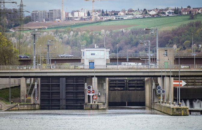 Die Neckarschleusen werden bestenfalls saniert – ausgebaut werden sie in absehbarer Zeit nicht.<span class='image-autor'>Foto: Lichtgut//Ferdinando Iannone</span>