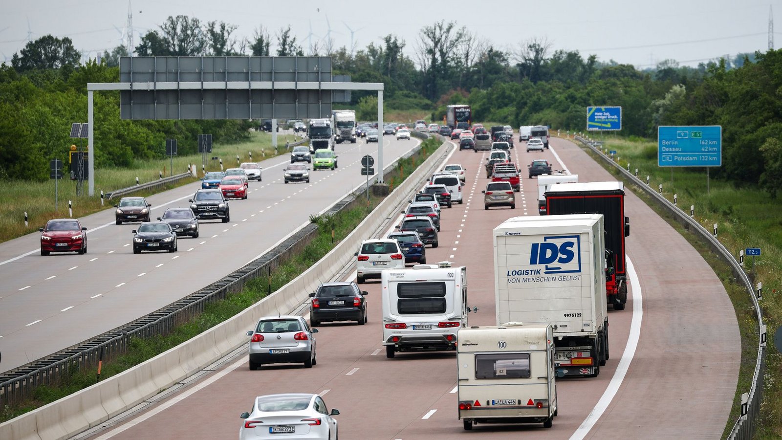 Die Bundesregierung möchte dem so Fachkräftemangel entgegenwirken. (Symbolbild)Foto: dpa/Jan Woitas