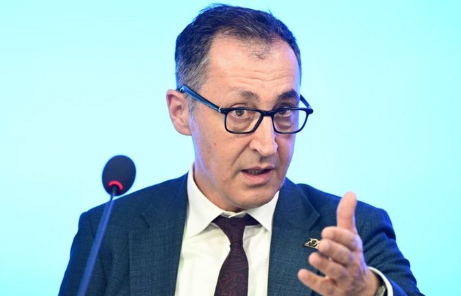 Nach dem Willen von Cem Özdemir soll Boris Palmer die Landesregierung&nbsp;in allen Ressorts beim Bürokratieabbau beraten.<span class='image-autor'>Bernd Weißbrod/dpa</span>