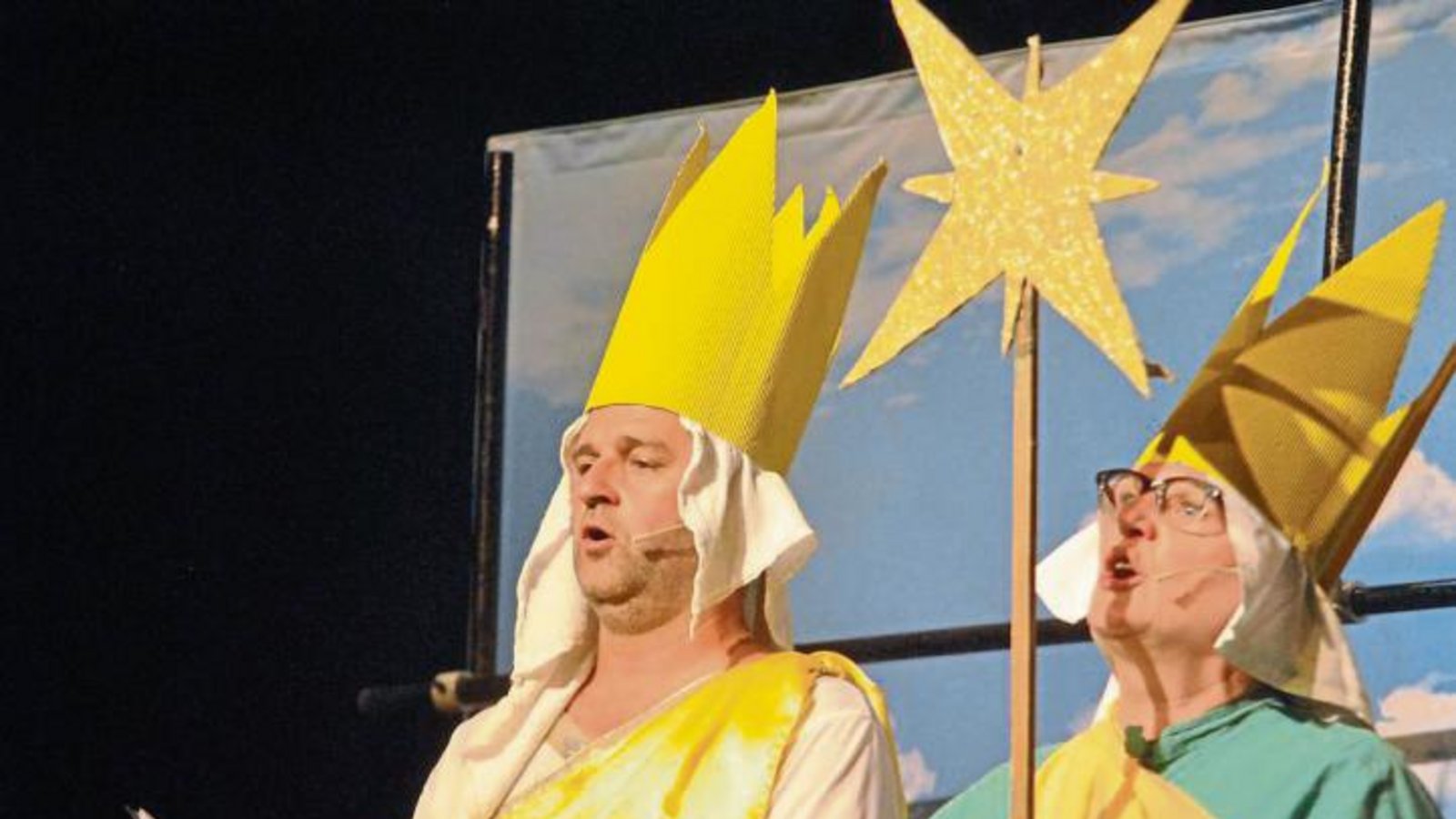 Elsbeth und Alois Gscheidle als Sternsinger. Foto: Stahlfeld Elsbeth und Alois Gscheidle als Sternsinger. Foto: Stahlfeld