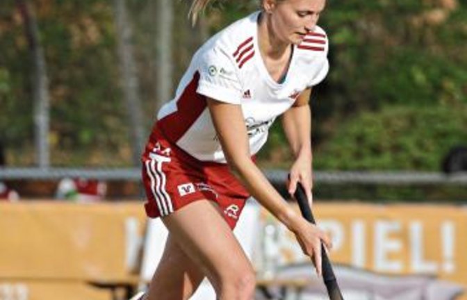 Julia Preiß, die beim Club an der Enz Vaihingen das Hockeyspielen gelernt hat, traf im Turnier gegen HG Nürnberg zum 2:1. Foto: Baumann