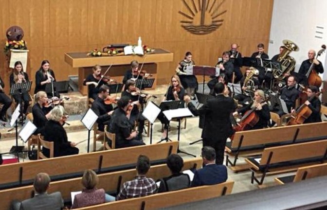 Das Orchester des Kirchenbezirks Bietigheim-Bissingen ist in Nussdorf zu Gast.  Foto: p