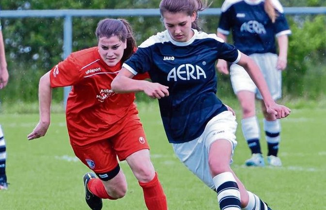 Romy Bahmer (rechts) war Doppeltorschützin gegen Remseck/Pattonville. Foto: Leitner