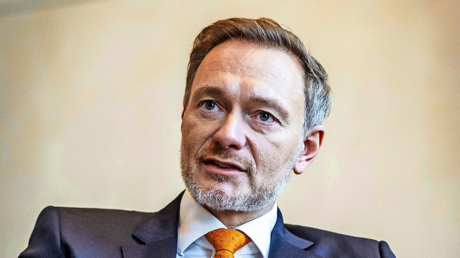 Christian Lindner plädiert dafür, die Berechnungsmethode für das Bürgergeld noch einmal zu überprüfen.Foto: imago/photothek/Thomas Koehler Christian Lindner plädiert dafür, die Berechnungsmethode für das Bürgergeld noch einmal zu überprüfen.Foto: imago/photothek/Thomas Koehler