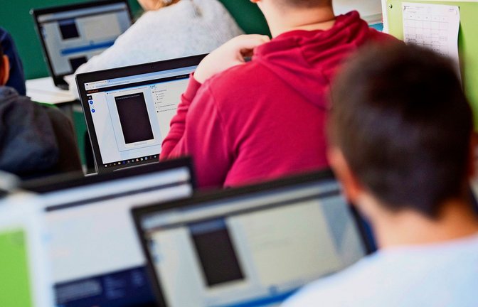 Bei der Nutzung von Informations- und Kommunikationstechnologien im Schulunterricht besteht in Baden-Württemberg Handlungsbedarf.<span class='image-autor'>Foto: dpa/Marijan Murat</span>