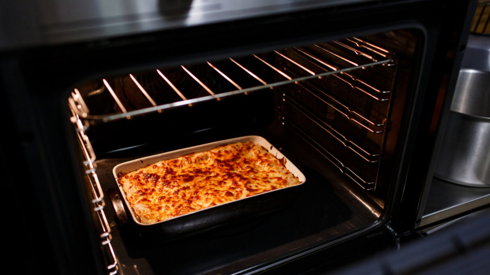 Lasagne Wie lange im Ofen lassen?