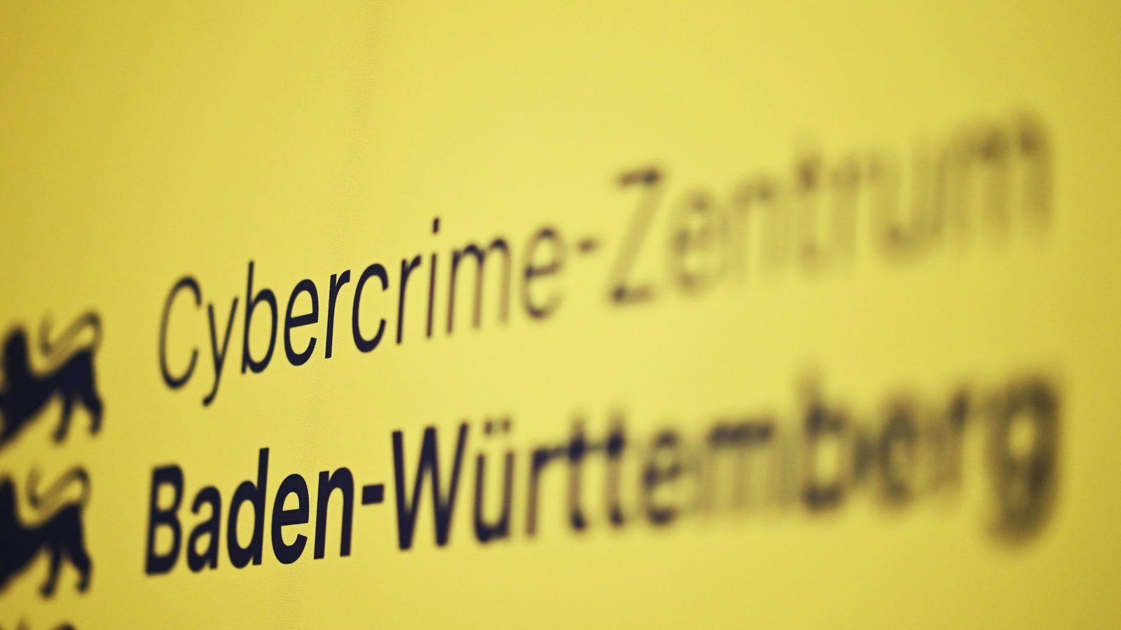 Bei einem Cyberangriff auf einen externen Dienstleister sind verschiedene Daten von Patientinnen und Patienten von Kliniken entwendet worden.Foto: dpa/Uli Deck Bei einem Cyberangriff auf einen externen Dienstleister sind verschiedene Daten von Patientinnen und Patienten von Kliniken entwendet worden.Foto: dpa/Uli Deck