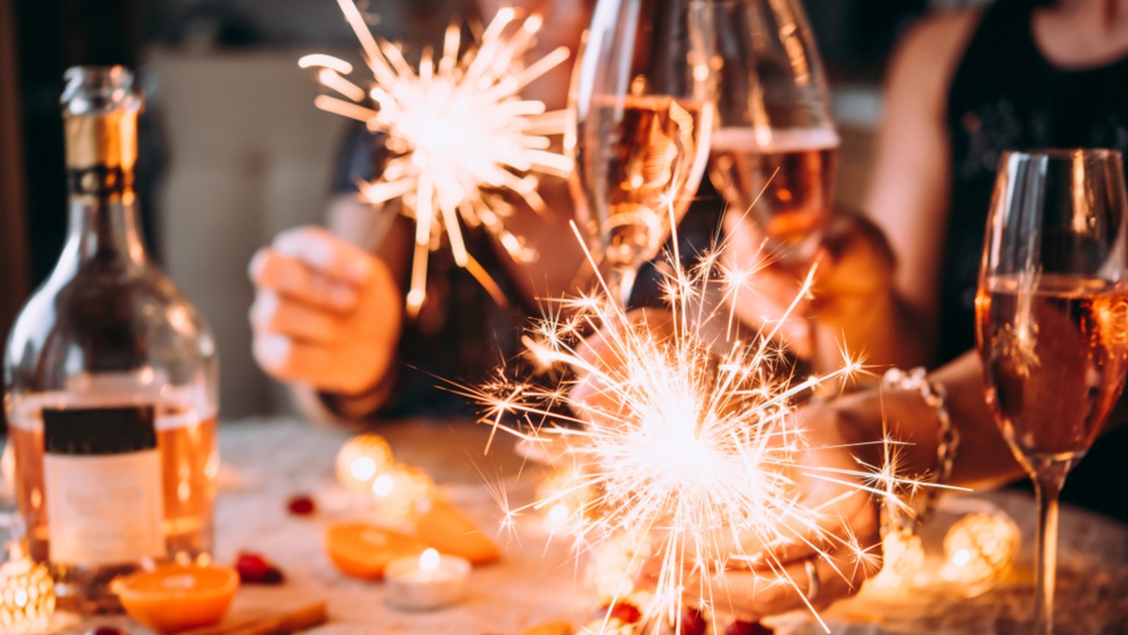 Mit diesen Ideen wird es an Silvester garantiert nicht langweilig.Foto: Yulia Grigoryeva / shutterstock.com