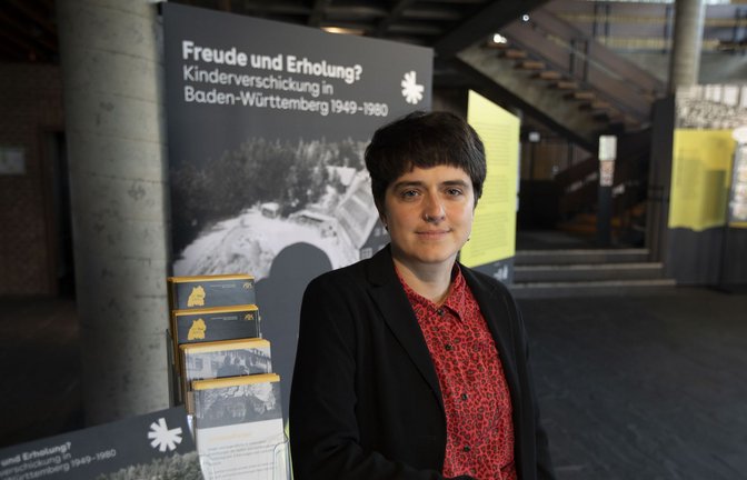 Nora Wohlfarth und ihre Kolleginnen werden Ende Oktober ihre Arbeit gezwungenermaßen beenden, die Ausstellung über Kinderverschickungen ist noch bis 6. Dezember im Hauptstaatsarchiv zu sehen.<span class='image-autor'>Foto: Lichtgut/Leif Piechowski</span>